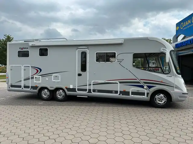 HYMER-ERIBA Future 430 T 